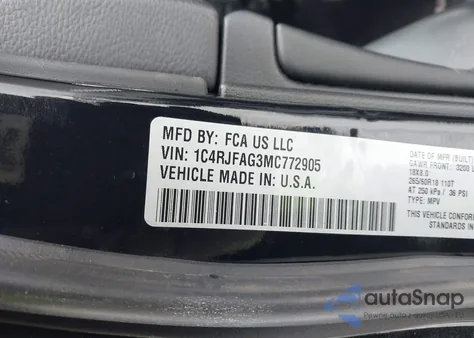 2021 Jeep Grand Cherokee Laredo E 4X4 из США, поврежденный, VIN 1C4RJFAG3MC772905